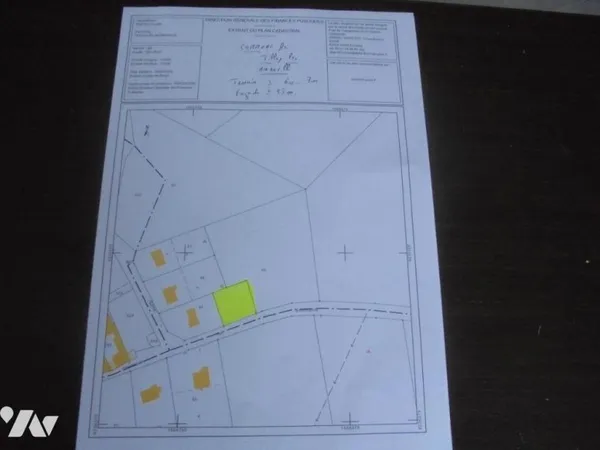 Terrain 800 m²