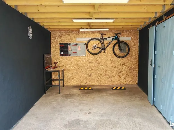 Location d'un garage Voiture ou Moto à Cormery