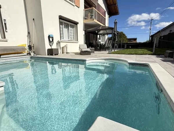 THONON, Appartement T6 exceptionnel avec grand jardin de 400M2 et piscine chauffée
