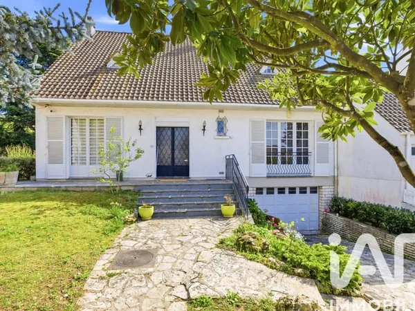 Maison 8 pièces 159 m²