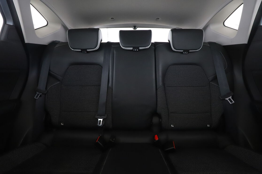 Renault Captur 1.6 E-Tech Intens — photo 14