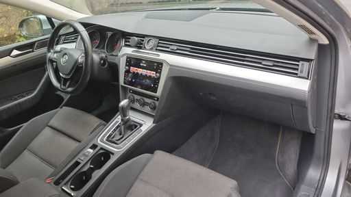 Volkswagen Passat SW 1.4 TSI 150 DSG7 - Confortline Business – 2018 – 116451 km – Essence – Boîte Automatique — photo 29