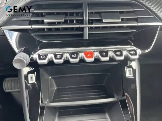 Peugeot 2008 electrique 136 ch — photo 21
