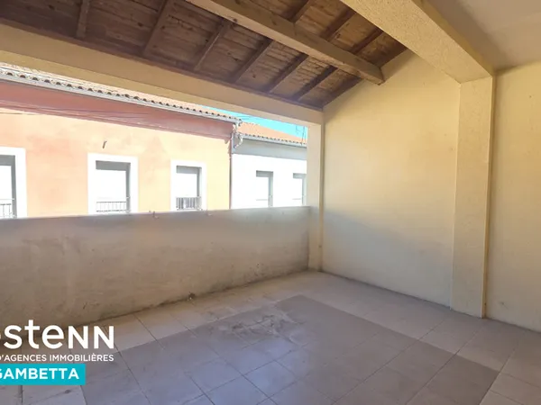 Appartement Montauban T2, une chambre, une grande terrasse et un garage