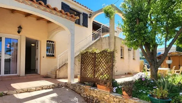 Maison composée de 3 appartements