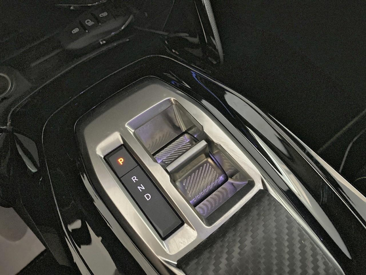 Peugeot 208 hybrid 145 ch e-dcs6 gt — photo 15