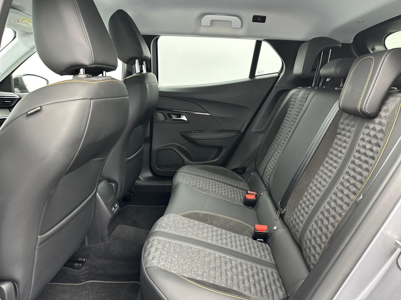 Peugeot 2008 puretech 130 s&s eat8 roadtrip — photo 12