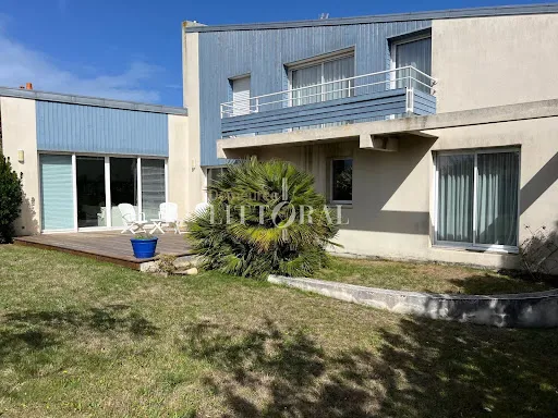 Maison 7 pièces 177 m²