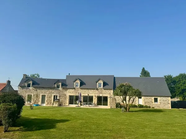 Maison 7 pièces 208 m²