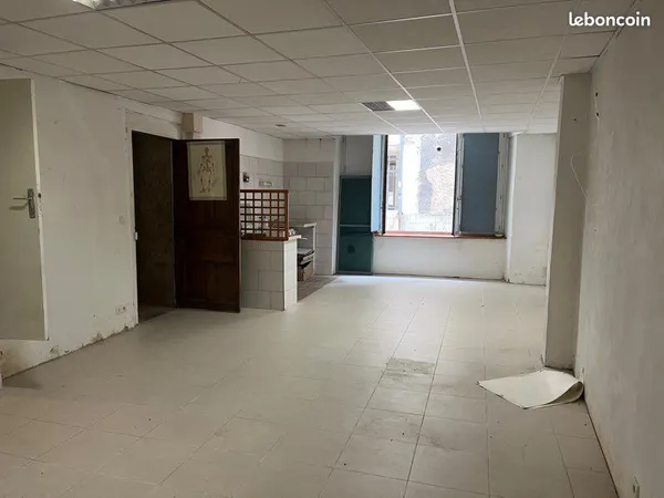 Grand studio de 52 m² à rénover - Centre-ville de Cahors