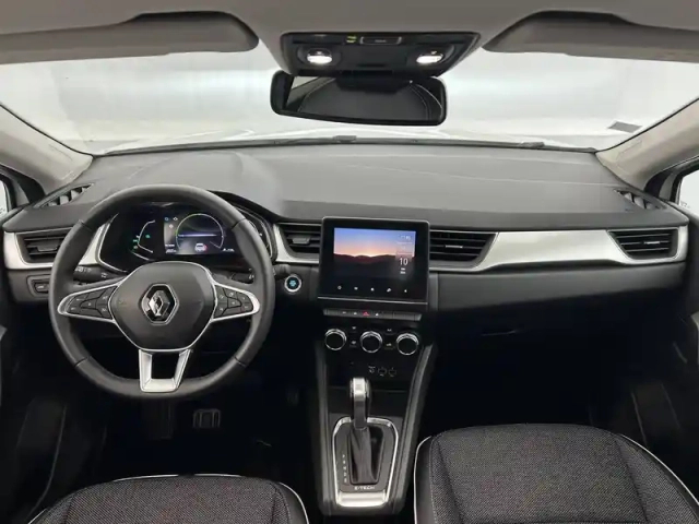 Renault Captur e-tech 145 - 21 — photo 28