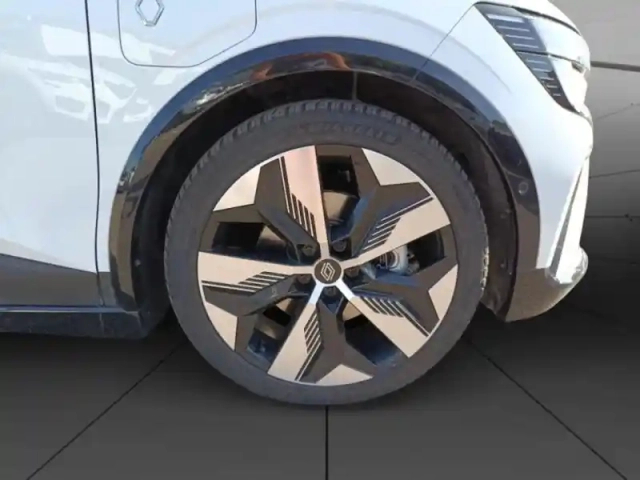 Renault Megane e-tech electric ev60 220ch techno super charge -c — photo 11