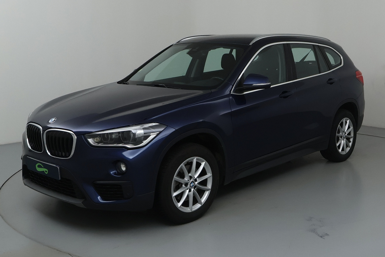 BMW X1 — photo 1