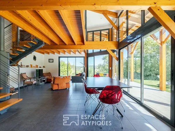 Élégante maison contemporaine à l'abri des regards.