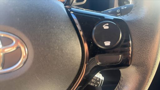 Toyota Aygo 1.0 VVT-i 69 - X-Play – 2015 – 92256 km – Essence – Boîte Manuelle — photo 10
