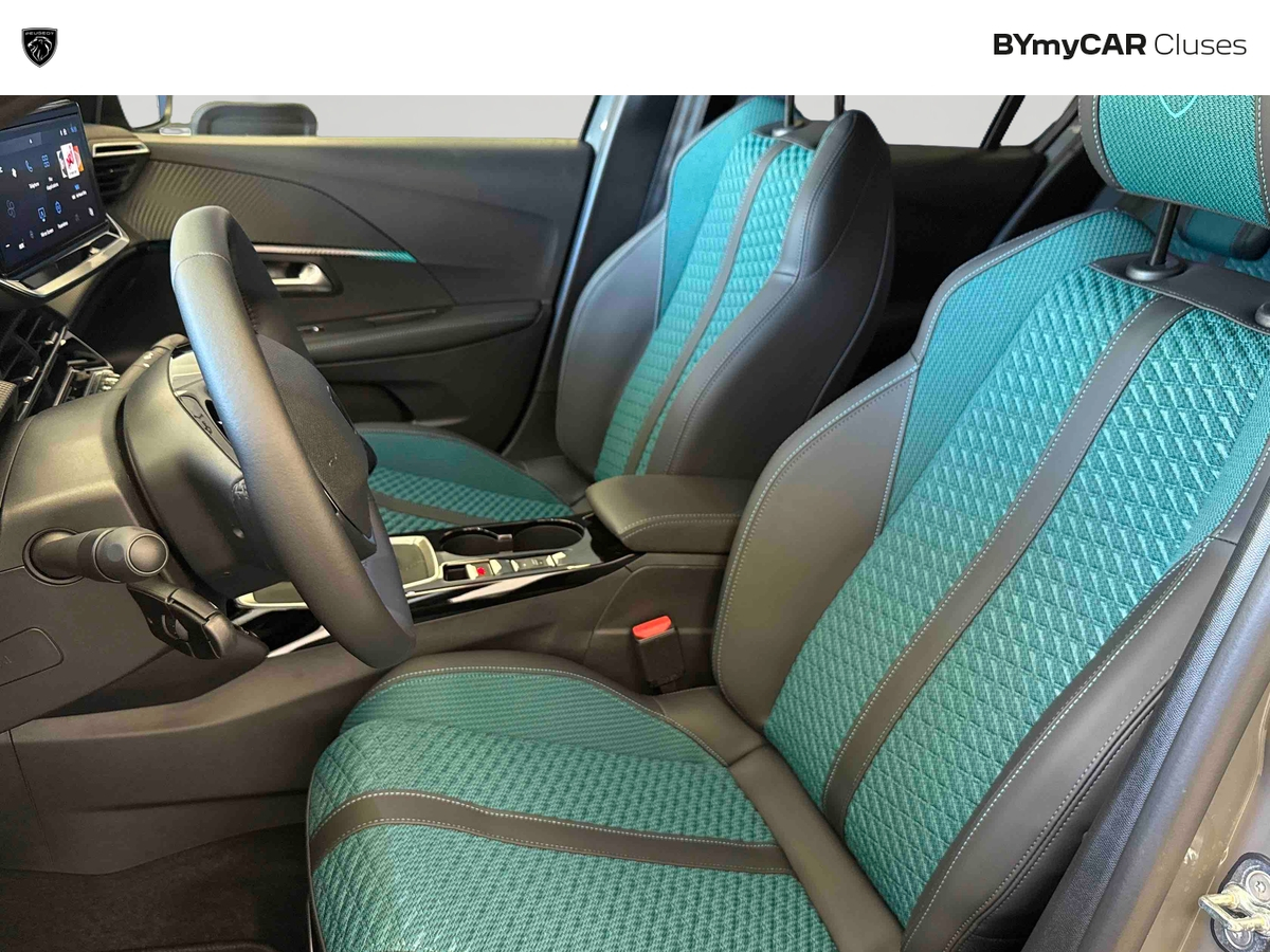 Peugeot 208 Turbo 100 ch BVM6 — photo 11