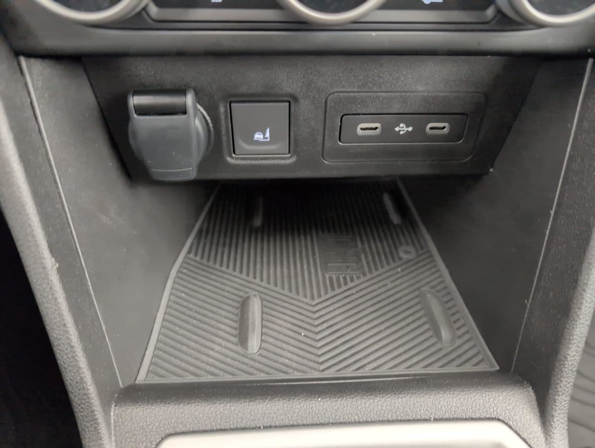 Dacia Sandero — photo 20