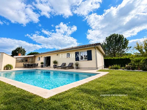 Maison familiale de plain-pied de 135 m2, 4 chambres, garage