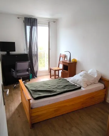 Chambre meublée 10 m² à Bois-d’Arcy – 470 € charge