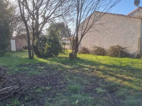 Terrain 400 m²
