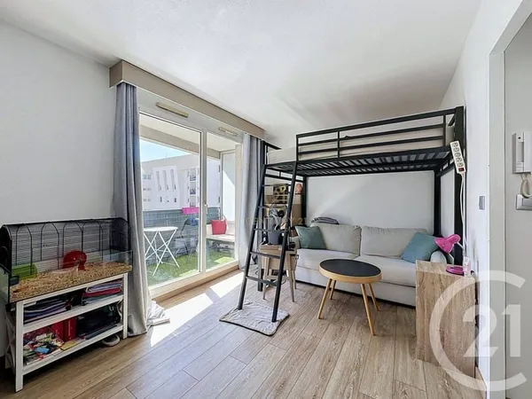Studio 1 pièce 21 m²