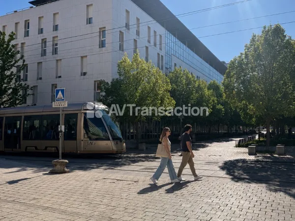 T2 avec locataire en place  residence recente  Quartier Coligny