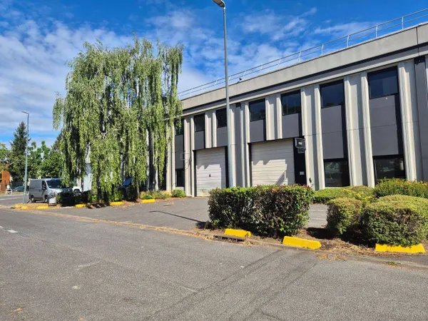Bureaux 1180 m²