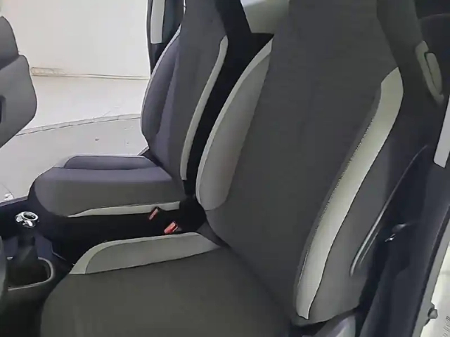 Toyota Aygo 1.0 vvt-i — photo 14
