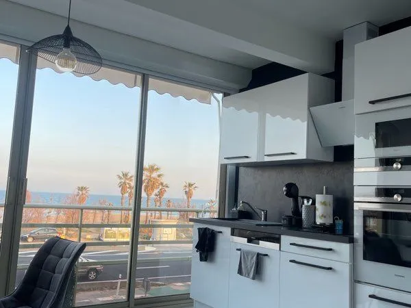 Appartement front de mer avec vue