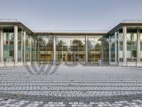 Bureau 639 m²