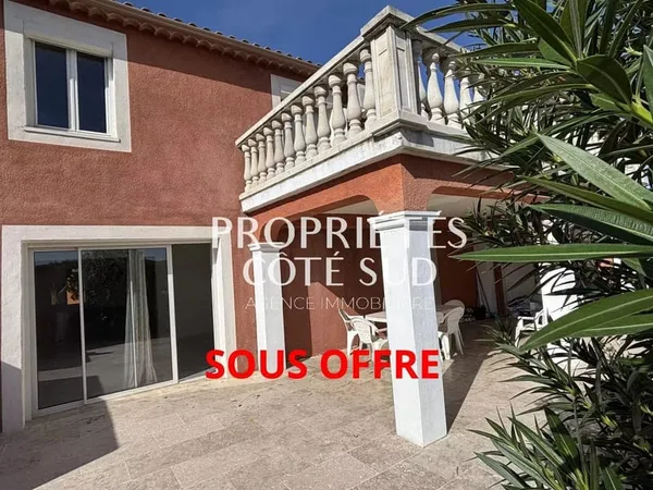 ROQUEMAURE maison d'environ 180m2 sur 516 m2