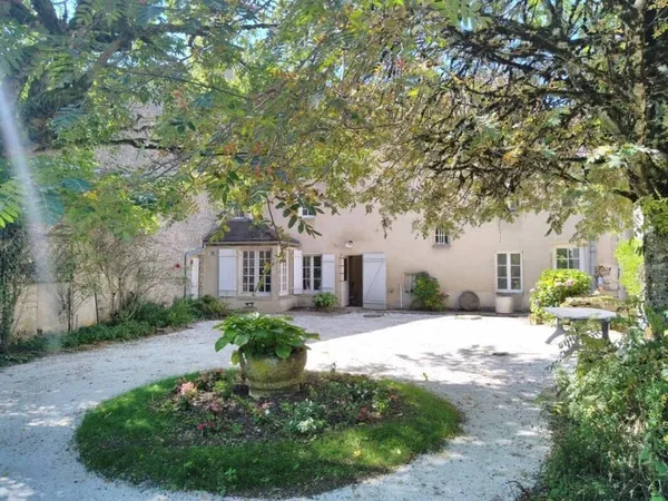 Demeure 20 pièces 290 m²