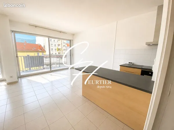 Appartement 1 pièce 42 m²