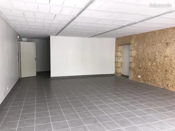 Local commercial 76 m²