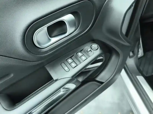 Citroën C5 Aircross hybride rechargeable 225 e-eat8 shine pack — photo 20