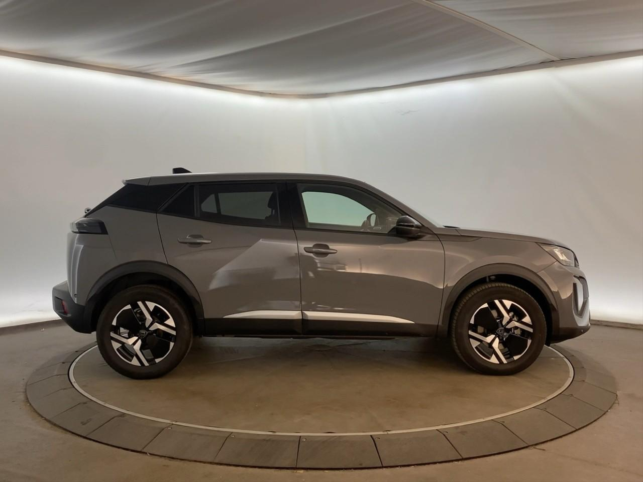 Peugeot 2008 hybrid 145 ch e-dcs6 allure — photo 4