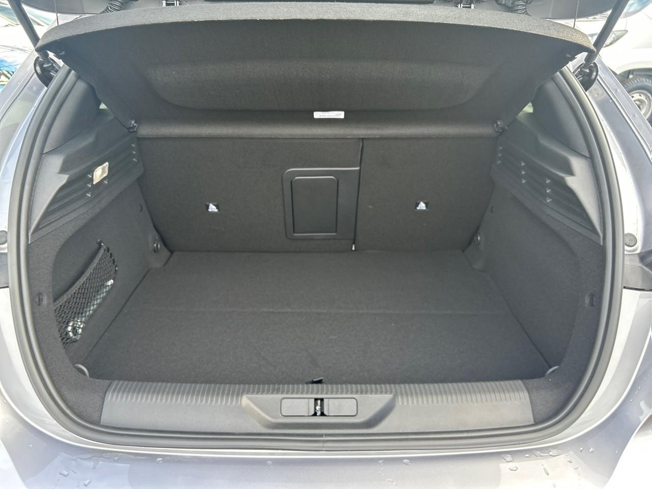 Peugeot 308 e-308 156ch batterie 54 kwh gt — photo 6