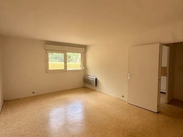 À louer - Appartement de 52,63 m² à Cergy - Cave et parking