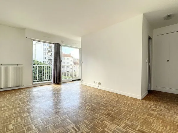 Studio 1 pièce 24 m²