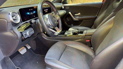 Mercedes Classe A 200 163 7G-DCT - Amg Line Edition – 2018 – 102883 km – Essence – Boîte Automatique — photo 21