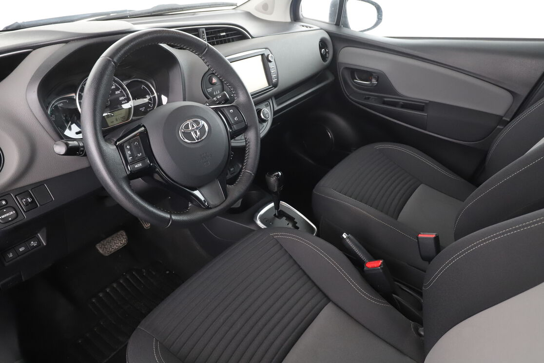 Toyota Yaris 1.5 Hybrid France — photo 10