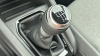 Renault Clio 1.0 TCe 90ch Evolution - 24 — photo 14