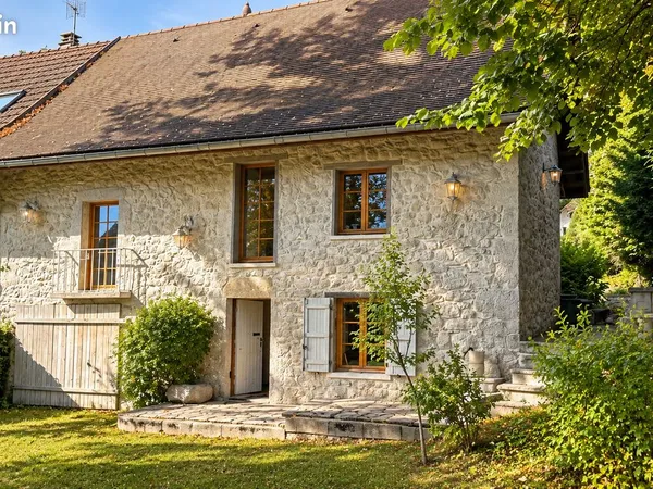 Maison 5 pièces 219 m²