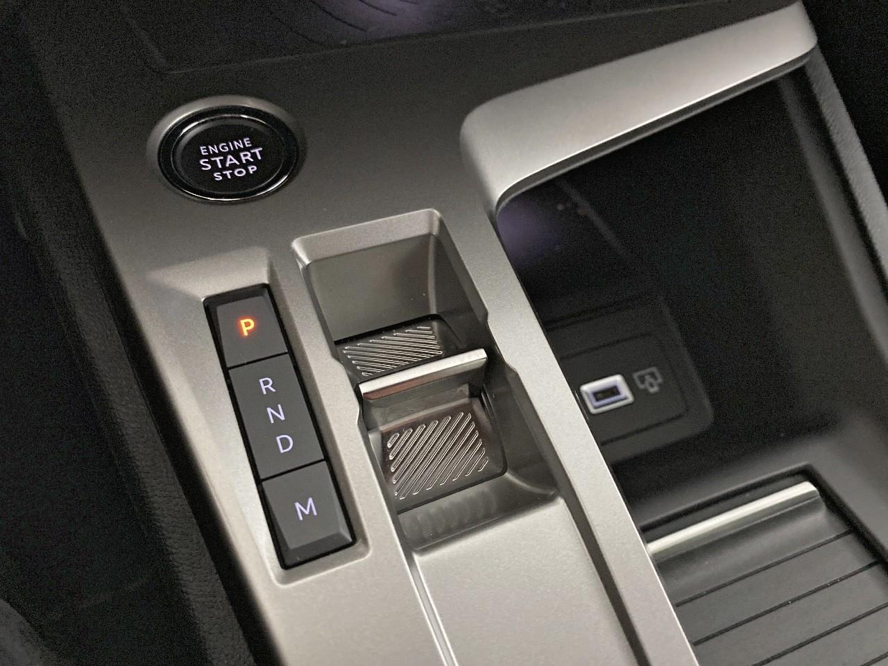 Peugeot 308 hybrid 145 e-dcs6 allure — photo 15