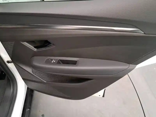 Renault Megane e-tech ev60 220 ch super charge — photo 23