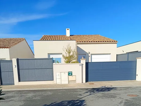 Villa 2023 etat neuf 4CH 104M2 RT 2020