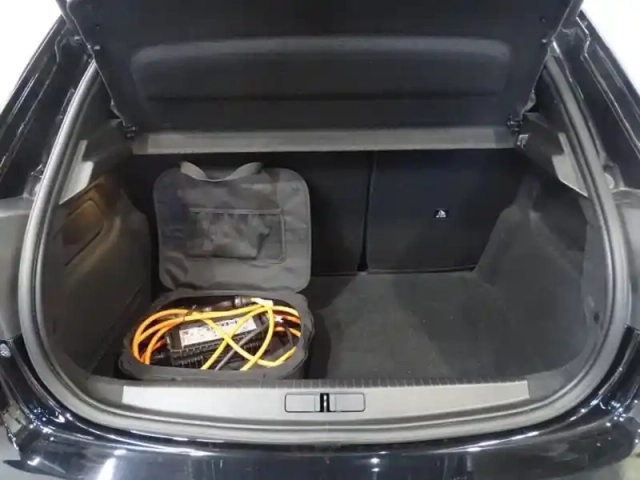 Peugeot 208 e- 136ch style — photo 9