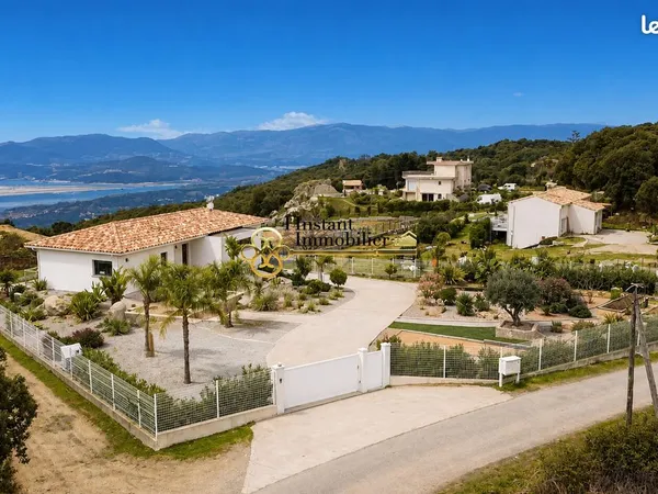 Villa 6 pièces 176 m²