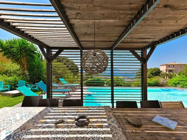 Maison 7 pièces 200 m²
