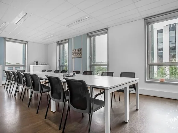Bureau 45 m²